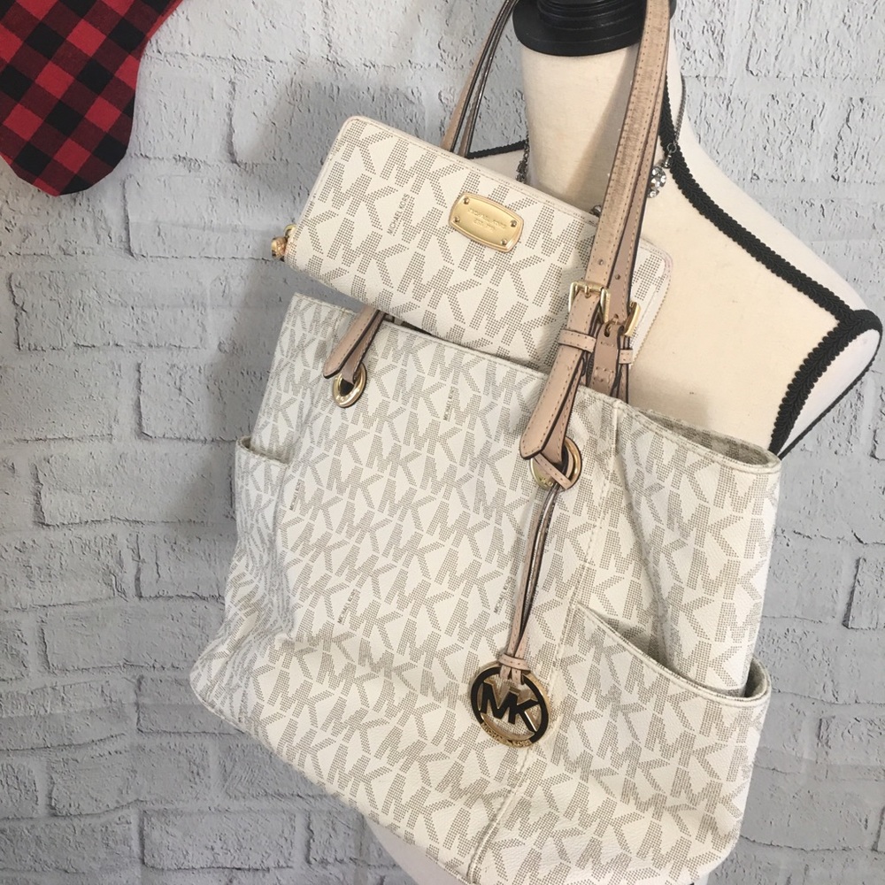 Michael Kors Medium Vanilla Jet Set 💫
